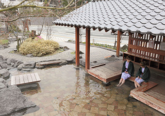 玉名温泉　立願寺公園しらさぎの足湯